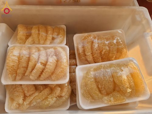 ภาพ No.198005:สาธุชนถวายภัตตาหารเป็นสังฆทาน แด่พระธรรมยาตรา ณ วัดโบสถ์(บน) ตำบลบางคูเวียง อำเภอบางกรวย จังหวัดนนทบุรี ในโครงการธรรมยาตรา กตัญญูบูชา มหาปูชนียาจารย์ พระมงคลเทพมุนี(สด จนฺทสโร) พระผู้ปราบมาร อนุสรณ์สถาน 7 แห่ง ปีที่ 13 วันที่ 19 มกราคม พ.ศ. 2568