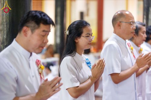 ภาพ No.202222:พิธีเจริญพระพุทธมนต์ ปฏิบัติธรรม มอบทุนการศึกษา ถวายสังฆทาน 108 วัด เพื่อถวายเป็นพุทธบูชา และขับเคลื่อนโครงการหมู่บ้านรักษาศีล 5 โดยคณะสงฆ์จังหวัดนครปฐม คณะศิษยานุศิษย์วัดพระธรรมกาย โครงการธรรมยาตรา ปีที่ 13 ณ วัดบางปลา อำเภอบางเลน จังหวัดนครปฐม