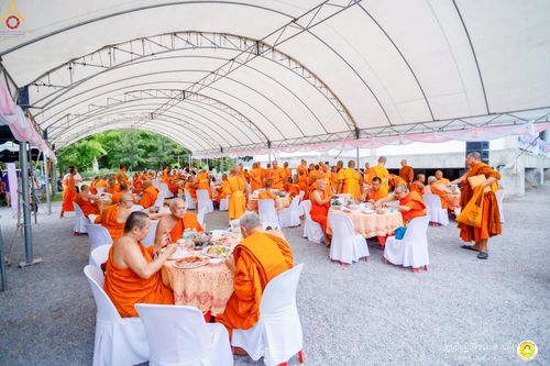 ภาพ No.236567:วันพุธที่ 30 กรกฏาคม  พ.ศ. 2568 พิธีถวายมหาสังฆทาน 81 วัด 81 ปี หลวงพ่อธัมชโย ครั้งที่ 2  ณ ศูนย์ปฏิบัติธรรมสวนผึ้ง ต.ท่าเคย อ.สวนผึ้ง จ.ราชบุรี