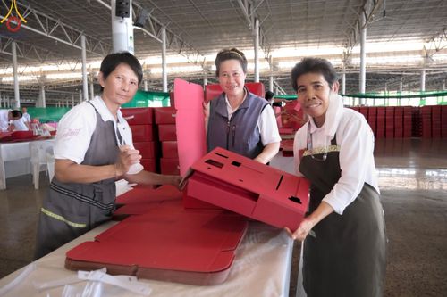 ภาพ No.210950:วันที่ 15 มีนาคม พ.ศ. 2568  บุญบรรจุกล่องไทยธรรม เพื่อถวายแด่พระสังฆาธิการ 40,000 กว่าวัดทั่วไทย ในวันคุ้มครองโลก 22 เมษายน พ.ศ. 2568