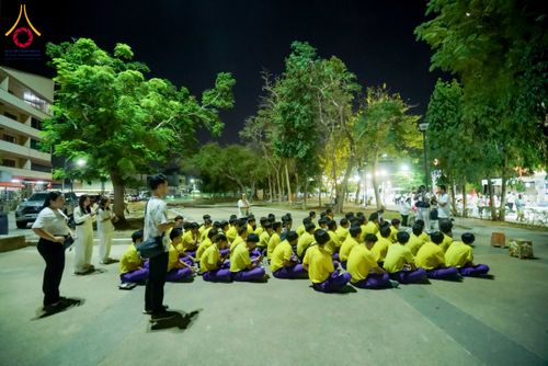 ภาพ No.313813:วันอาทิตย์ที่ 14 มีนาคม พ.ศ. 2569 ทำบุญเมืองหาดใหญ่ตักบาตรพระ 1,109 รูป เติมบุญใหญ่ หลังวิกฤตมหาอุทกภัย ณ ซุ้มประตูไชน่าทาวน์ ถนนศุภสารรังสรรค์ อ.หาดใหญ่ จ.สงขลา