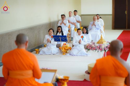 ภาพ No.328719:วันอาทิตย์ที่ 10 พฤษภาคม พ.ศ. 2569 พิธีสักการะพระบรมสารีริกธาตุ ณ วัดพระธรรมกายเบลเยียม