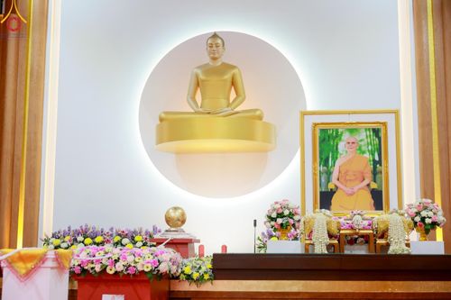 ภาพ No.142767:พิธีพัทธสีมา ประดิษฐานลูกนิมิตมหาสมบัติ สถาปนาอุโบสถวัดพระธรรมกายลอนดอน บูชาธรรม 80 ปี หลวงพ่อธัมมชโย วันเสาร์ที่ 22 มิถุนายน พ.ศ. 2567