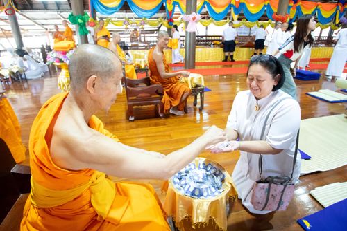 ภาพ No.291530:วันที่ 9 มกราคม พ.ศ. 2569  พิธีทอดผ้าป่าทำนุบำรุงศาสนสถาน  ณ วัดสรรเพรช อ.สามพราน จ.นครปฐม  ในโครงการธรรมยาตรา กตัญญูบูชา มหาปูชนียาจารย์  พระมงคลเทพมุนี(สด จนฺทสโร) พระผู้ปราบมาร  อนุสรณ์สถาน 7 แห่ง ปีที่ 14