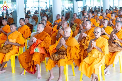 ภาพ No.226007:วันเสาร์ที่ 24 พฤษภาคม พ.ศ. 2568 พิธีถวายสังฆทาน 323 วัด ปีที่ 21 ครั้งที่ 177 พิธีมอบกองทุนหนุนแรงใจช่วยครูใต้ ปีที่ 18 ครั้งที่ 141 และพิธีทำบุญอุทิศส่วนกุศลให้ผู้วายชนม์ ณ ศูนย์ปฏิบัติธรรมภาคใต้ จ.สงขลา