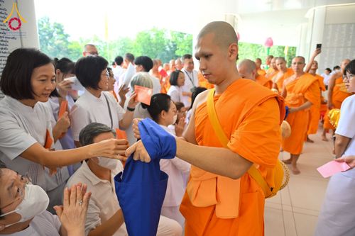 ภาพ No.223825:วันอาทิตย์ที่ 11 พฤษภาคม พ.ศ. 2568 พิธีอุปสมบทสามเณรเปรียญธรรมอุปสมบทอุทิศชีวิต 9 รูป อุบาสก 1 ท่าน ณ อุโบสถพระไตรปิฏกวัดพระธรรมกาย