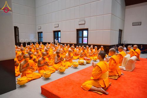 ภาพ No.62197:พิธีอุปสมบทในโครงการอุปสมบทหมู่ บูชาธรรมหลวงพ่อธัมมชโย พ.ศ.2567 ณ อุโบสถ วัดพระธรรมกาย จ.ปทุมธานี วันที่ 13-15 เมษายน พ.ศ. 2567