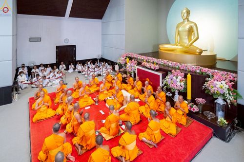 ภาพ No.227785:วันเสาร์ที่ 31 พฤษภาคม พ.ศ.2568 พิธีถวายผ้าไตรแด่สามเณรผู้เข้ารับการอุปสมบท , พิธีอุปสมบทสามเณรเตรียม DCI วัดพระธรรมกาย จ.ปทุมธานี