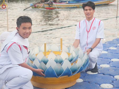 ภาพ No.205537:V.53 สารพัดV สารพัดดี ที่วัดโบสถ์บน ในโครงการธรรมยาตรา กตัญญูบูชา มหาปูชนียาจารย์ พระมงคลเทพมุนี(สด จนฺทสโร) พระผู้ปราบมาร อนุสรณ์สถาน 7 แห่ง ปีที่ 13 ระหว่างวันที่ 2-31 มกราคม พ.ศ. 2568