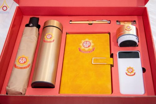 ภาพ No.212110:วันจันทร์ที่ 17 มีนาคม พ.ศ. 2568 บุญบรรจุกล่องไทยธรรม เพื่อถวายแด่พระสังฆาธิการ 40,000 กว่าวัดทั่วไทย ในวันคุ้มครองโลก 22 เมษายน พ.ศ. 2568 ณ บ้านแก้วเรือนทองคุณยายฯ วัดพระธรรมกาย