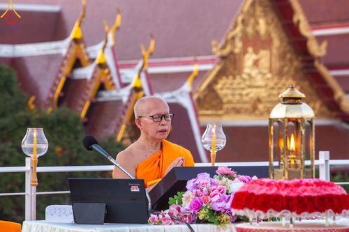 ภาพ No.201655:พิธีจุดประทีปถวายเป็นพุทธบูชา และบูชาธรรมมหาปูชนียาจารย์ ณ อาคารธรรมยาตรา กตัญญูบูชามหาปูชนียาจารย์ ตรงข้ามวัดปากน้ำภาษีเจริญ จ.กรุงเทพมหานคร ในโครงการธรรมยาตรา กตัญญูบูชา มหาปูชนียาจารย์ พระมงคลเทพมุนี(สด จนฺทสโร) พระผู้ปราบมาร อนุสรณ์สถาน 7 แห่ง