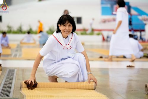 ภาพ No.134659:V.35 เพื่อบุญต้นเดือน การรับบุญของเจ้าหน้าที่หน่วยงานต่างๆ เพื่องานบุญวันอาทิตย์ต้นเดือน ณ วัดพระธรรมกาย วันที่ 7 เมษายน พ.ศ. 2567