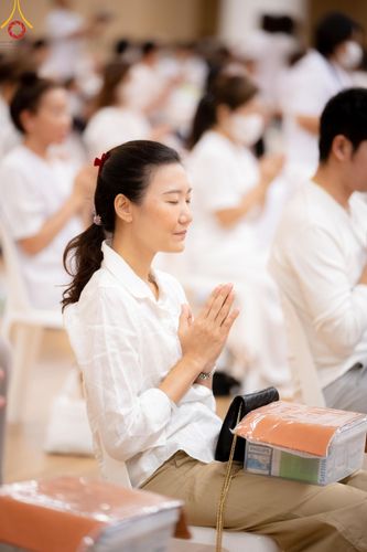 ภาพ No.145320:พิธีถวายผ้าอาบน้ำฝนและประทีปโคมไฟ ณ สภาธรรมกายสากล วัดพระธรรมกาย วันเสาร์ที่ 20 กรกฎาคม พ.ศ. 2567