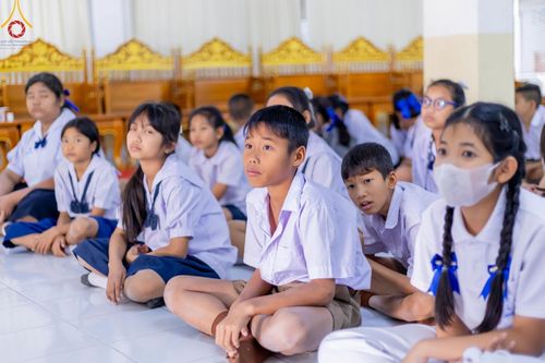 ภาพ No.195141:พิธีทอดผ้าป่าทำนุบำรุงศาสนสถาน ณ วัดไผ่โรงวัว ต.บางตาเถร อ.สองพี่น้อง จ.สุพรรณบุรี ในโครงการธรรมยาตรา กตัญญูบูชา มหาปูชนียาจารย์ พระมงคลเทพมุนี(สด จนฺทสโร) พระผู้ปราบมาร อนุสรณ์สถาน 7 แห่ง ปีที่ 13 วันที่ 13 มกราคม พ.ศ. 2568