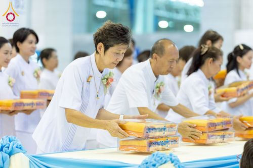 ภาพ No.264556:วันอาทิตย์ที่ 2 พฤศจิกายน พ.ศ. 2568 พิธีทอดกฐินสามัคคี ณ สภาธรรมกายสากล วัดพระธรรมกาย