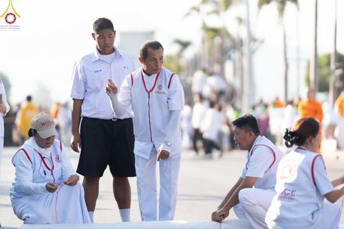 ภาพ No.185659:V.47 เบื้องหลังของเบื้องหน้า งานตักบาตรพระ 10,000 รูป ณ จ.กาญจนบุรี วันที่ 20-21 ธันวาคม พ.ศ. 2567