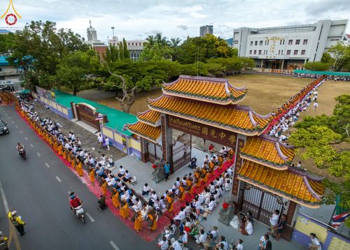 ภาพ No.128570:พิธีอัญเชิญพระบรมสารีริกธาตุ " ใจกลางเมืองนครหาดใหญ่ " เพื่อประดิษฐาน ณ มหารัตนเจดีย์สิริปทุมสวรรค์ (เจดีย์อริยพุทธะ 5 พระองค์) ศูนย์ปฏิบัติธรรมภาคใต้ อ.บางกล่ำ จ.สงขลา  วันที่ 9 มีนาคม พ.ศ. 2567 (ชุดที่ 2)