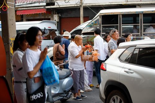 ภาพ No.126128:พิธีทำบุญเมืองนครราชสีมา ฉลอง 556 ปี ตักบาตรพระ 10,000 รูป ในวันเสาร์ที่ 2 มีนาคม พ.ศ.2567 ณ อนุสาวรีย์ท้าวสุรนารี จ.นครราชสีมา จัดโดย คณะสงฆ์จังหวัดนครราชสีมา ร่วมกับสำนักงานจังหวัดนครราชสีมา