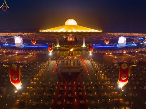 ภาพ No.77279:พิธีจุดมาฆประทีป ในวันมาฆบูชา อาทิตย์ต้นเดือนที่ 6 มีนาคม พ.ศ. 2566 ณ วัดพระธรรมกาย อ.คลองหลวง จ.ปทุมธานี