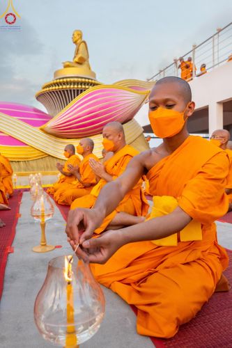 ภาพ No.119248:พิธีจุดประทีปถวายเป็นพุทธบูชา และบูชาธรรมมหาปูชนียาจารย์ พระมงคลเทพมุนี(สด จนฺทสโร) ในโครงการธรรมยาตราฯ วันที่ 26 มกราคม พ.ศ. 2567 ณ อาคารธรรมยาตรา กตัญญูบูชามหาปูชนียาจารย์ ตรงข้ามวัดปากน้ำภาษีเจริญ จ.กรุงเทพมหานคร
