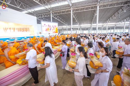 ภาพ No.131675:พิธีร่วมบุญบรรพชาสามเณร 5,000 รูป ณ บ้านแก้วเรือนทองคุณยาย สภาธรรมกายสากล วัดพระธรรมกาย วันเสาร์ที่ 23 มีนาคม พ.ศ. 2567