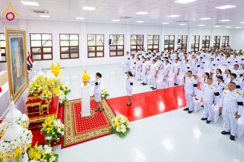 ภาพ No.276099:วันที่ 5 ธันวาคม พ.ศ. 2568 พสกนิกรอำเภอคลองหลวง พร้อมใจบำเพ็ญกุศลอุทิศถวาย “ในหลวงรัชกาลที่ 9” น้อมรำลึกในพระมหากรุณาธิคุณ เนื่องในวันคล้ายวันพระบรมราชสมภพ วันชาติ และวันพ่อแห่งชาติ ณ อาคารปลูกศรัทธา 2 วัดพระธรรมกาย อำเภอคลองหลวง จังหวัดปทุมธานี