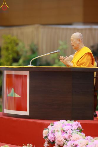 ภาพ No.154357:พิธีบูชาครูผู้ค้นพบวิชชาธรรมกาย ณ สภาธรรมกายสากล วัดพระธรรมกาย วันอังคารที่ 17 กันยายน พ.ศ. 2567