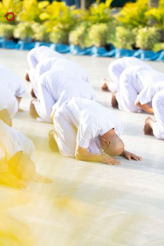 ภาพ No.244620:วันเสาร์ที่ 6 กันยายน พ.ศ. 2568 พิธีเวียนประทักษิณ และวันทาสีมาของนาคธรรมทายาท โครงการอุปสมบทหมู่บูชาธรรมครบรอบ 108 ปี วันครูผู้ค้นพบวิชชาธรรมกาย ณ โบสถ์พระไตรปิฎก วัดพระธรรมกาย