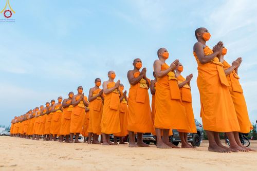 ภาพ No.129430:พิธีประดิษฐานพระบรมสารีริกธาตุ ณ มหารัตนะเจดีย์สิริปทุมสวรรค์ ศูนย์ปฏิบัติธรรมภาคใต้ อ.บางกล่ำ จ.สงขลา วันที่ 10 มีนาคม พ.ศ.2567