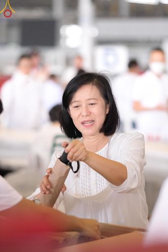 ภาพ No.212342:วันพุธที่ 19 มีนาคม พ.ศ. 2568 การบรรจุไทยธรรมลงกล่องสำเร็จ 43,500 กล่อง เพื่อถวายแด่พระสังฆาธิการ 40,000 กว่าวัดทั่วไทย ในวันคุ้มครองโลก 22 เมษายน พ.ศ. 2568 ณ บ้านแก้วเรือนทองคุณยายฯ วัดพระธรรมกาย