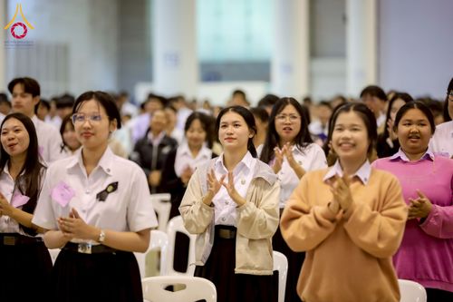 ภาพ No.273230:วันที่ 22 พฤศจิกายน พ.ศ. 2568 การอบรม SUPERVISOR รอบ Final Course โครงการตอบปัญหาธรรมะ "ทางก้าวหน้า" ครั้งที่ 43 ณ ห้องแก้วสารพัดนึก 1 สภาธรรมกายสากล วัดพระธรรมกาย จ.ปทุมธานี