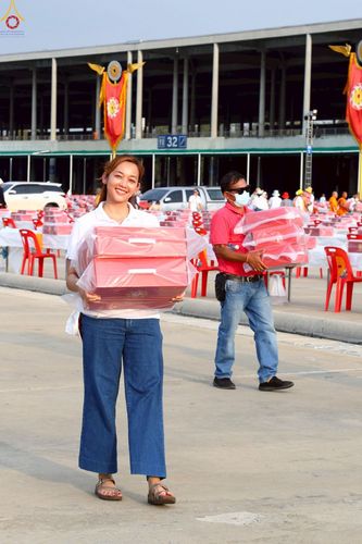 ภาพ No.225141:วันที่ 20 - 27 เมษายน พ.ศ. 2568 "ภาพแห่งความปลื้มที่ไม่มีวันจบ" คณะสงฆ์สามเณร เจ้าหน้าที่ และสาธุชน ร่วมแรงร่วมใจกันเตรียมงานและเก็บงาน เพื่อวันคุ้มครองโลก พิธีถวายมหาสังฆทานคณะสงฆ์ 40,000 กว่าวัดทั่วประเทศ