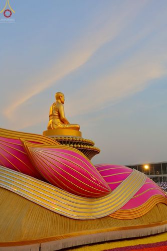 ภาพ No.75237:พิธีจุดประทีปถวายเป็นพุทธบูชา และบูชาธรรมมหาปูชนียาจารย์ ในโครงการธรรมยาตรากตัญญูบูชา มหาปูชนียาจารย์ พระมงคลเทพมุนี(สด จนฺทสโร) พระผู้ปราบมาร ปีที่ 11 ณ อนุสรณ์สถานลำดับที่ 7 สถานที่ขยายวิชชาธรรมกาย วัดพระธรรมกาย จ.ปทุมธานี วันที่ 31 มกราคม พ.ศ. 2566