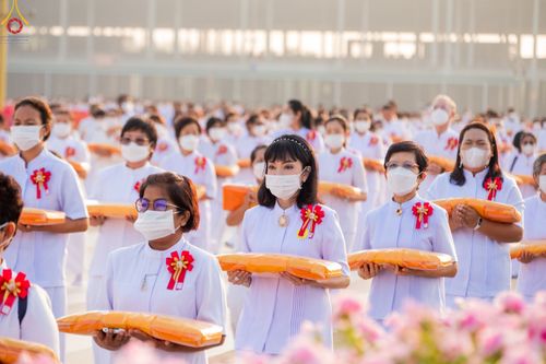 ภาพ No.79728:พิธีเวียนประทักษิณ ณ พระมหาธรรมกายเจดีย์ และพิธีวันทาเจดีย์ ในโครงการบรรพชาสามเณรฟื้นฟูพระพุทธศาสนาทั่วไทย วันเสาร์ที่ 8 เมษายน พ.ศ.2566