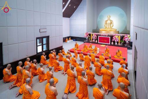 ภาพ No.286619:วันเสาร์ที่ 12 กรกฏาคม พ.ศ.2568 พิธีบรรพชาอุปสมบท  โครงการบรรพชาอุปสมบทหมู่ ธรรมทายาทนานาชาติ(ภาคภาษาจีน), โครงการบรรพชาสามเณร โรงเรียนนานาชาติ รุ่นที 14