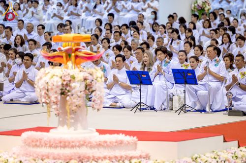 ภาพ No.264347:วันอาทิตย์ที่ 2 พฤศจิกายน พ.ศ. 2568 พิธีบูชาข้าวพระ ณ สภาธรรมกายสากล วัดพระธรรมกาย