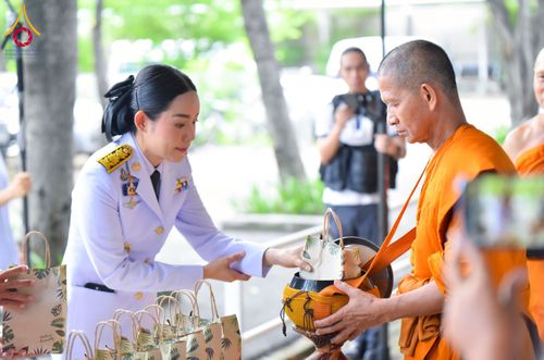 ภาพ No.227131:วันอังคารที่ 3 มิถุนายน พ.ศ. 2568 นายอำเภอคลองหลวง นำพสกนิกรรวมใจภักดิ์ สมเด็จพระนางเจ้าฯ พระบรมราชินี เนื่องในโอกาสวันเฉลิมพระชนมพรรษา ณ อาคารปลูกศรัทธา 2 วัดพระธรรมกาย อ.คลองหลวง จ.ปทุมธานี