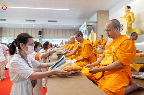 ภาพ No.148634:พิธีบุพเปตพลี, พิธีทอดผ้าป่า, พิธีไถ่ชีวิตโค 80 ตัว ให้ชีวิตสัตว์เป็นทาน ณ ศูนย์ปฎิบัติธรรมภาคใต้ อ.บางกล่ำ จ.สงขลา วันเสาร์ที่ 10 สิงหาคม พ.ศ. 2567