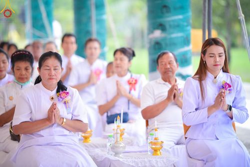 ภาพ No.146610:พิธีทอดผ้าป่าสร้างหลังคาอาคาร 80 ปี หลวงพ่อธัมมชโย ณ ศูนย์ปฎิบัติธรรมวิหารแดง จังหวัดสระบุรี วันอาทิตย์ที่ 28 กรกฎาคม พ.ศ. 2567