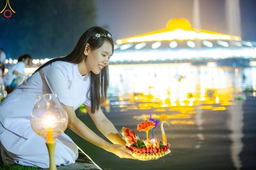 ภาพ No.170346:พิธีลอยกระทงธรรม ณ สระเศรษฐีทะเลบุญ มหาวิหารพระมงคลเทพมุนีฯ วัดพระธรรมกาย วันศุกร์ที่ 15 พฤศจิกายน พ.ศ.2567 (วันเพ็ญ 15 ค่ำ เดือน 12)