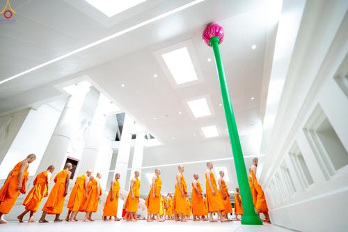 ภาพ No.229198:วันเสาร์ที่ 14 มิถุนายน พ.ศ. 2568 พิธีบรรพชา , พิธีถวายบาตร , พิธีอุปสมบท ในโครงการบรรพชาอุปสมบทหมู่ ผู้บริหารรุ่นที่ 15 และ อุดมศึกษา รุ่นที่ 52 ณ โบสถ์พระไตรปิฎก วัดพระธรรมกาย