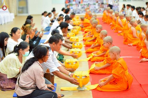 ภาพ No.216540:วันอังคารที่ 8 เม.ย. พ.ศ. 2568 พิธีบรรพชาสามเณร ณ ศูนย์ปฏิบัติธรรมเขาคิชฌกูฏ จันทบุรี