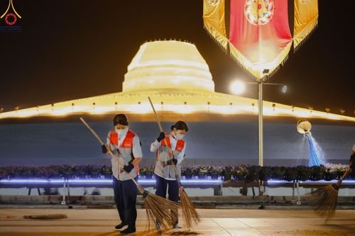 ภาพ No.208130:V.55 สารพัดV สารพัดดี ที่วัดพระธรรมกาย ในโครงการธรรมยาตรา กตัญญูบูชา มหาปูชนียาจารย์ พระมงคลเทพมุนี (สด จนฺทสโร) พระผู้ปราบมาร อนุสรณ์สถาน 7 แห่ง ปีที่ 13 ระหว่างวันที่ 2-31 มกราคม พ.ศ. 2568