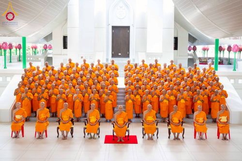 ภาพ No.277776:วันเสาร์ที่ 6 ธันวาคม พ.ศ. 2568 พิธีบรรพชาอุปสมบทและพิธีถวายบาตร โครงการอุปสมบทบูชาธรรมมหาปูชนียาจารย์ ประจำปี พ.ศ.2568 โครงการบวชพระนานาชาติ AEC และ WAB รุ่น CEO (นักบริหาร) รุ่นที่ 5 ณ มหาธรรมกายเจดีย์ วัดพระธรรมกาย