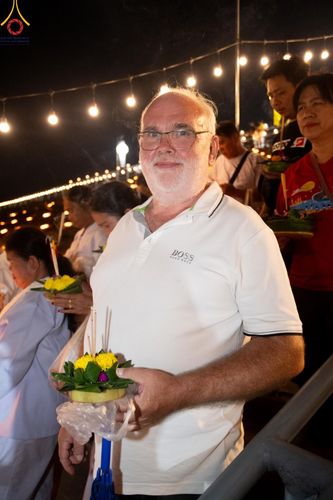 ภาพ No.175995:พิธีจุดประทีปโคมลาน, โคมลอยและลอยกระทง ถวายประทีปเป็นพุทธบูชา สร้างความสว่างไสวให้กับแผ่นดินด้วยแสงธรรม วันที่ 15 พฤศจิกายน พ.ศ. 2567 ณ พุทธอุทยานนานาชาติ อ.โพนพิสัย จ.หนองคาย