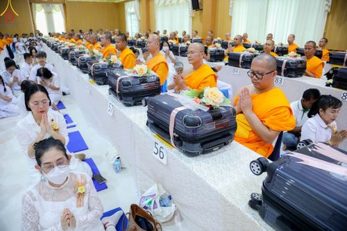 ภาพ No.89805:พิธีวางแผ่นจารึกชื่อ เพื่อนำไปประดิษฐานไว้ในฐานองค์พระประธาน เนื่องในโอกาสครบรอบ 10 ปี ศูนย์ปฏิบัติธรรมนครราชสีมา วันอาทิตย์ที่ 24 กันยายน พ.ศ. 2566