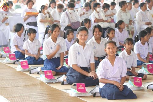 ภาพ No.199308:พิธีทอดผ้าป่าทำนุบำรุงศาสนสถาน ณ วัดลำพญา ตำบลลำพญา อำเภอบางเลน จังหวัดนครปฐม ในโครงการธรรมยาตรา กตัญญูบูชา มหาปูชนียาจารย์ พระมงคลเทพมุนี(สด จนฺทสโร) พระผู้ปราบมาร อนุสรณ์สถาน 7 แห่ง ปีที่ 13 วันที่ 21 มกราคม พ.ศ. 2568