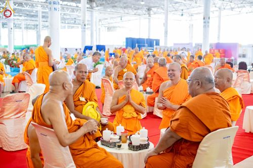 ภาพ No.146830:การต้อนรับพระสังฆาธิการ 2,000 กว่าวัดทั่วประเทศ และพิธีบูชาข้าวพระ เนื่องในวันสมาธิโลก วันอาทิตย์ที่ 4 สิงหาคม พ.ศ. 2567 ณ สภาธรรมกายสากล วัดพระธรรมกาย