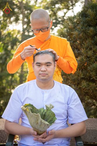 ภาพ No.68100:พิธีบรรพชาสามเณร รุ่นที่ 9 ประจำปี 2565 ณ วัดพระธรรมกายฮ่องกง ประเทศสาธารณรัฐประชาชนจีน วันที่ 24 ธันวาคม พ.ศ. 2565