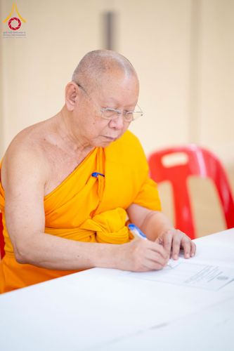 ภาพ No.267264:วันที่ 7 พฤศจิกายน พ.ศ. 2568 พิธีสอบธรรมสนามหลวง นักธรรมชั้นโท - เอก ณ สนามสอบวัดพระธรรมกาย